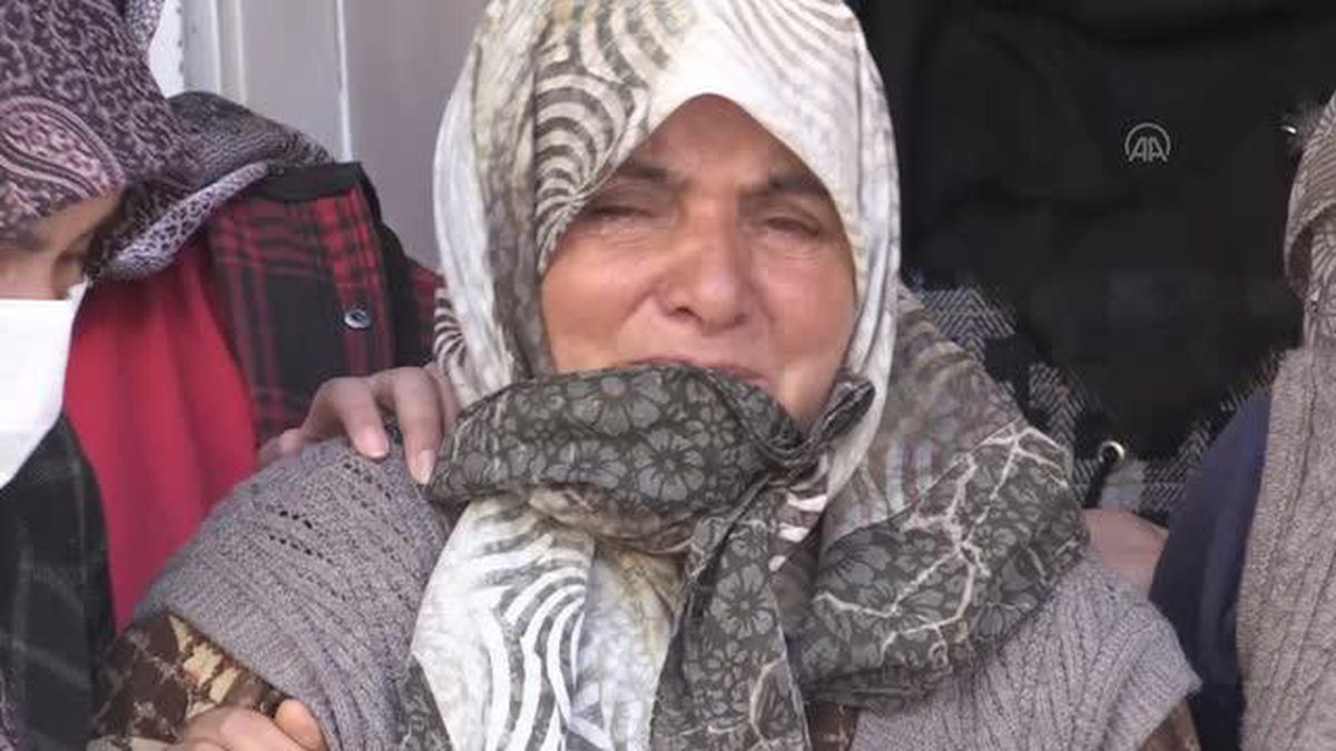 Durakta beklerken öldürülen kadın doğum gününde toprağa verildi