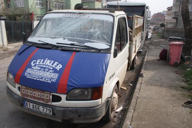 husumetli olduklari ailenin evini basip aracl 5 13949495 o