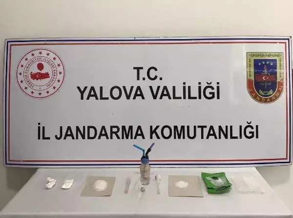 Jandarmadan uyuşturucu operasyonları; 8 gözaltı Jandarmadan uyuşturucu operasyonları; 8 gözaltı