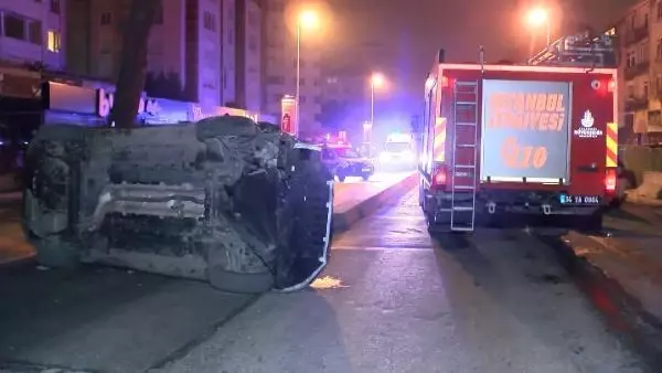 Kadıköy'de kaldırıma çarpan otomobil takla attı, 2 kişi yaralandı Kadıköy'de kaldırıma çarpan otomobil takla attı, 2 kişi yaralandı