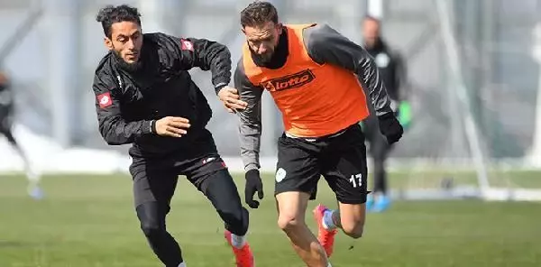 Konyasporlu Cikalleshi ve Diomande: Galip gelmeyi ve başarılı olmayı hak eden bir takımız Konyasporlu Cikalleshi ve Diomande: Galip gelmeyi ve başarılı olmayı hak eden bir takımız