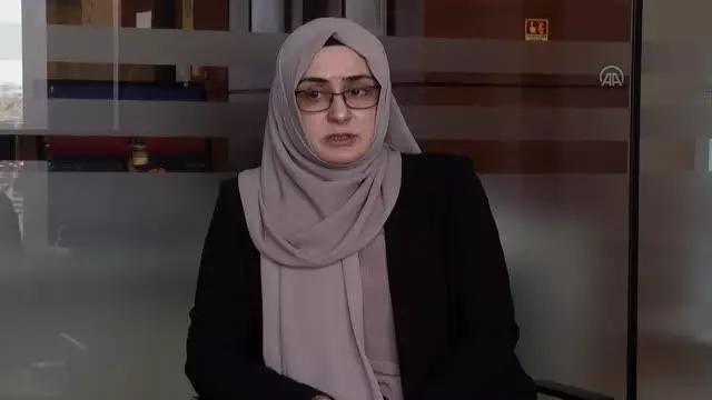 MİLLET İRADESİNE DARBE: 28 ŞUBAT - Başörtüsü yasağı nedeniyle üniversiteyi 10 yılda bitirebilen Yılmaz, yaşadıklarını anlattı MİLLET İRADESİNE DARBE: 28 ŞUBAT - Başörtüsü yasağı nedeniyle üniversiteyi 10 yılda bitirebilen Yılmaz, yaşadıklarını anlattı