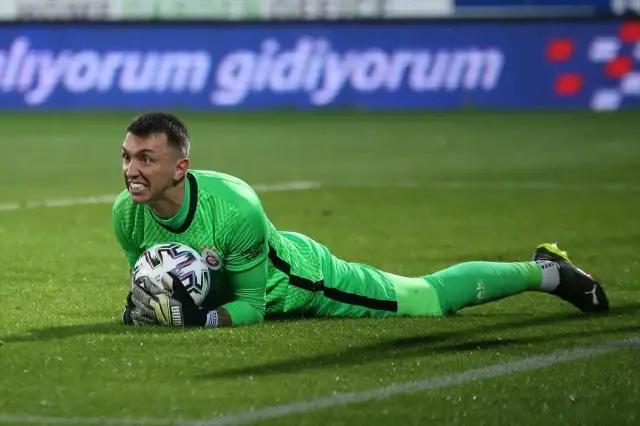 Muslera will be in the history of the Super League after 1 match!  Citizenship detail drew attention