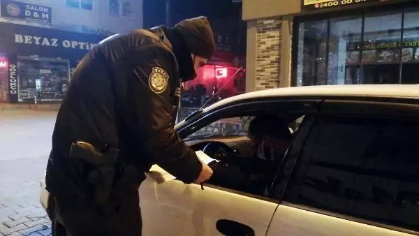 Osmaniye'de koronavirüs denetiminde 186 kişiye 354 bin lira ceza Osmaniye'de koronavirüs denetiminde 186 kişiye 354 bin lira ceza
