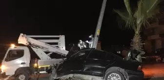 Otomobil, aydınlatma direğine çarptı: 1 yaralı