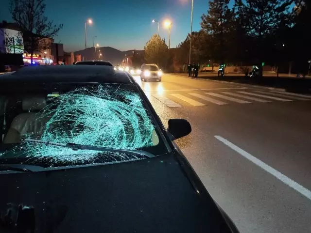 Son dakika 3. sayfa: Otomobilin çarptığı işitme engelli yaya ağır yaralandı Son dakika 3. sayfa: Otomobilin çarptığı işitme engelli yaya ağır yaralandı