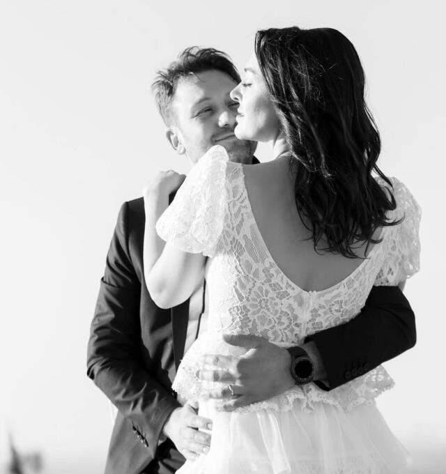 Oyuncu Gözde Okur, gençlik aşkıyla nikah masasına oturdu Oyuncu Gözde Okur, gençlik aşkıyla nikah masasına oturdu