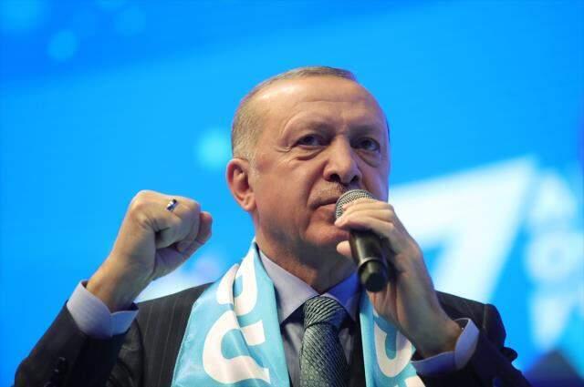 Son Dakika: Cumhurbaşkanı Erdoğan'dan AK Parti teşkilatına İstanbul uyarısı: Küstürürseniz vay halinize Son Dakika: Cumhurbaşkanı Erdoğan'dan AK Parti teşkilatına İstanbul uyarısı: Küstürürseniz vay halinize