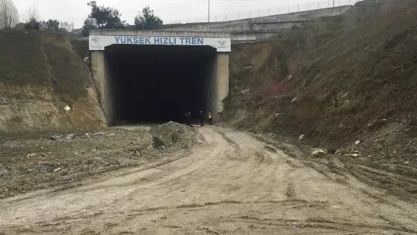 Tünel inşaatında erkek cesedi bulundu Tünel inşaatında erkek cesedi bulundu