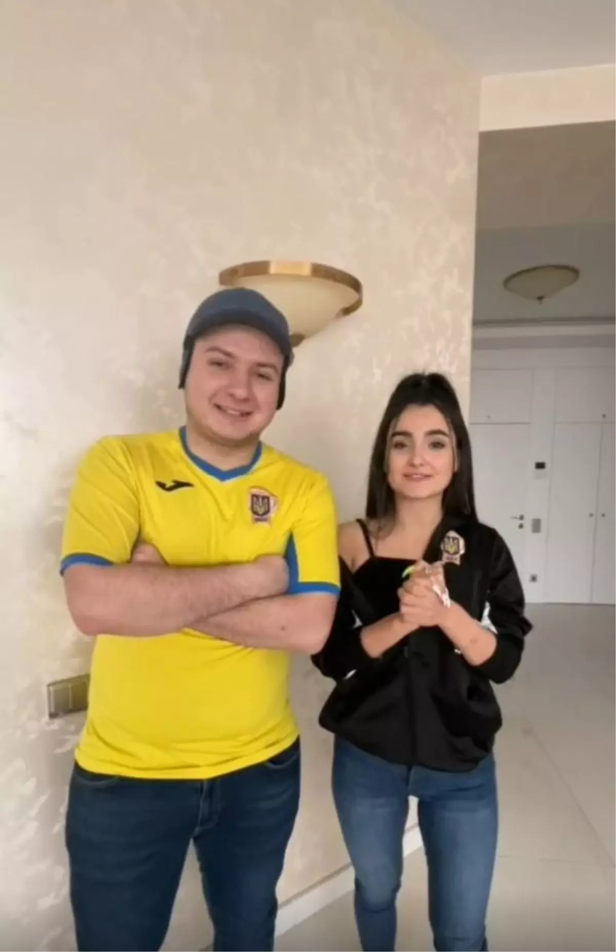 Ukraynalı ünlü şarkıcı Anna Trinçer'den boksör Serdar Avcı'ya destek