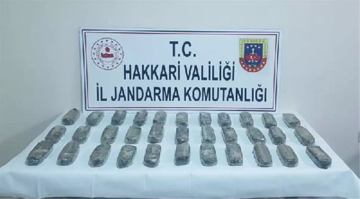 Yüksekova'da, arazide 15 kilo eroin ele geçirildi
