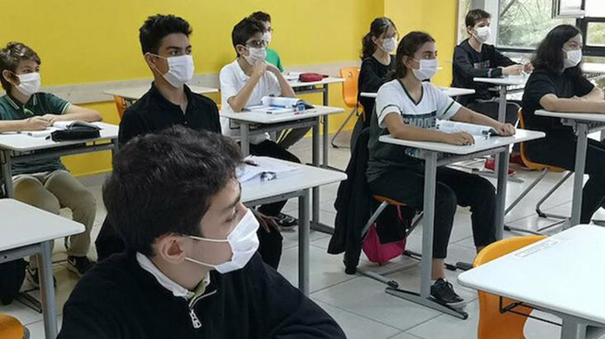 Yüz yüze eğitimin tüm sınıflarda başlatılma kararını Milli Eğitim Bakanlığı değil valilikler verecek