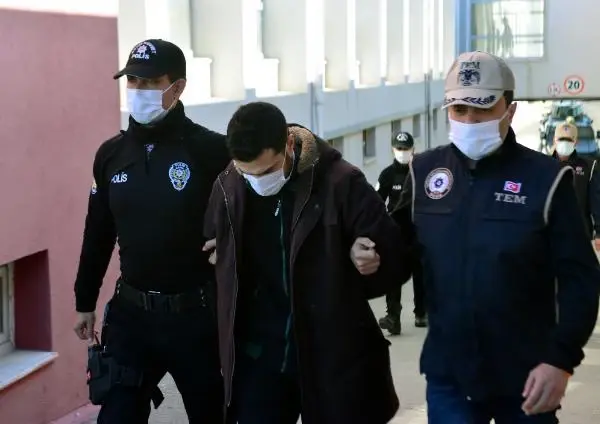 Adana'daki DEAŞ operasyonunda 5 tutuklama Adana'daki DEAŞ operasyonunda 5 tutuklama