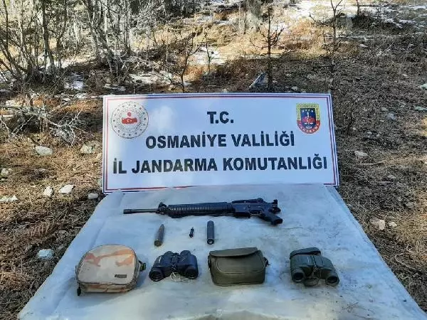 Amanoslarda PKK sığınağında silah ve mühimmat ele geçti Amanoslarda PKK sığınağında silah ve mühimmat ele geçti