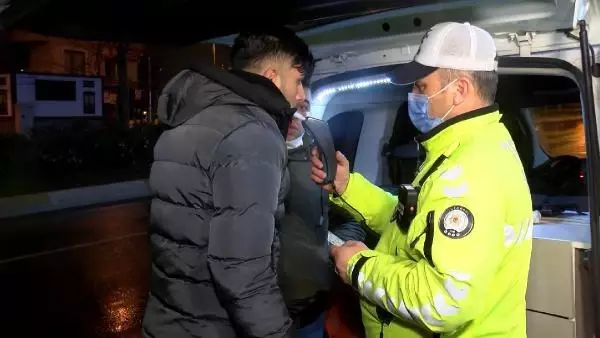 Son Dakika | ATAŞEHİR'DE KISITLAMADA RAHAT TAVIRLARIYLA DİKKAT ÇEKEN GENÇLERİN YAPTIĞI KAZA KAMERADA Son Dakika | ATAŞEHİR'DE KISITLAMADA RAHAT TAVIRLARIYLA DİKKAT ÇEKEN GENÇLERİN YAPTIĞI KAZA KAMERADA
