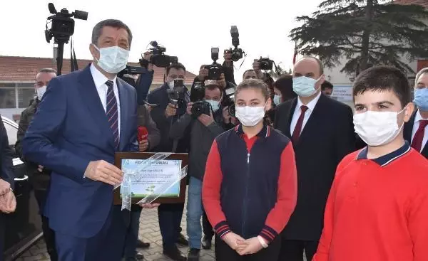 Bakan Selçuk: Okulları peyderpey açma kararımız devam ediyor Bakan Selçuk: Okulları peyderpey açma kararımız devam ediyor