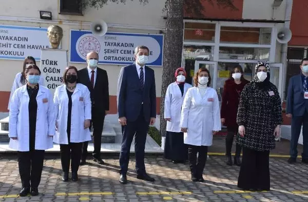 Bakan Selçuk: Okulları peyderpey açma kararımız devam ediyor Bakan Selçuk: Okulları peyderpey açma kararımız devam ediyor