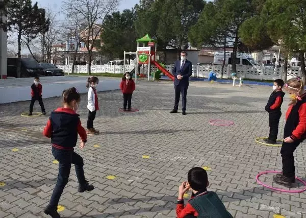 Bakan Selçuk: Okulları peyderpey açma kararımız devam ediyor Bakan Selçuk: Okulları peyderpey açma kararımız devam ediyor