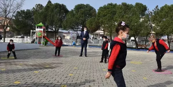 Bakan Selçuk: Okulları peyderpey açma kararımız devam ediyor Bakan Selçuk: Okulları peyderpey açma kararımız devam ediyor
