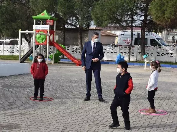 Bakan Selçuk: Okulları peyderpey açma kararımız devam ediyor Bakan Selçuk: Okulları peyderpey açma kararımız devam ediyor