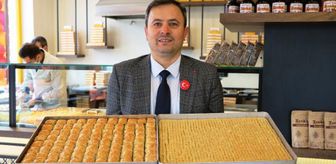 Bir tepsiye 1386 baklava dilimi sığdırdı