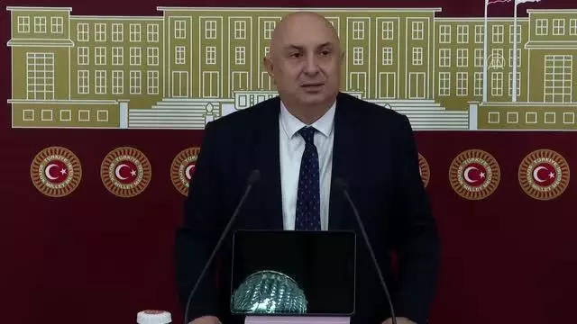 CHP Grup Başkanvekili Özkoç, Meclis Başkanlığına sunulan dokunulmazlık fezlekelerini değerlendirdi (3) CHP Grup Başkanvekili Özkoç, Meclis Başkanlığına sunulan dokunulmazlık fezlekelerini değerlendirdi (3)