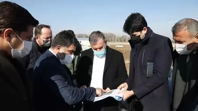 Çubuk Belediye Başkanı Baki Demirbaş, millet bahçesi inşaatını inceledi Çubuk Belediye Başkanı Baki Demirbaş, millet bahçesi inşaatını inceledi