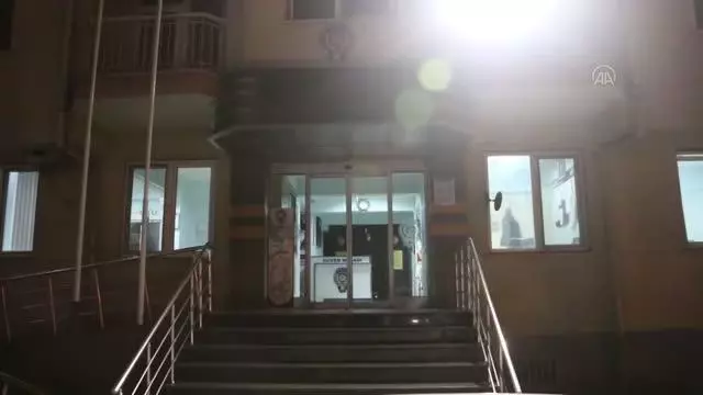 Son dakika haberi | Durakta bekleyen kadını tüfekle öldürdüğü iddia edilen kişi yakalandı Son dakika haberi | Durakta bekleyen kadını tüfekle öldürdüğü iddia edilen kişi yakalandı