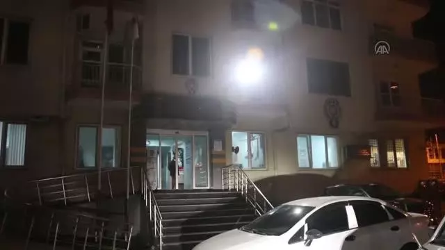 Son dakika haberi | Durakta bekleyen kadını tüfekle öldürdüğü iddia edilen kişi yakalandı Son dakika haberi | Durakta bekleyen kadını tüfekle öldürdüğü iddia edilen kişi yakalandı