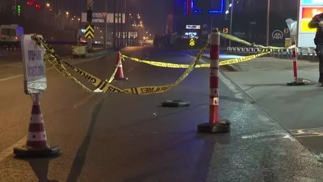 Son dakika haberleri... Esenyurt'ta silahlı kavga: 4 yaralı Son dakika haberleri... Esenyurt'ta silahlı kavga: 4 yaralı