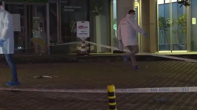 Son dakika haberleri... Esenyurt'ta silahlı kavga: 4 yaralı Son dakika haberleri... Esenyurt'ta silahlı kavga: 4 yaralı