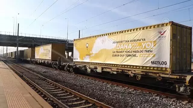 Fildişi Sahili'nden gemiyle getirilen yük Tekirdağ'dan trenle Avrupa'ya gönderildi Fildişi Sahili'nden gemiyle getirilen yük Tekirdağ'dan trenle Avrupa'ya gönderildi