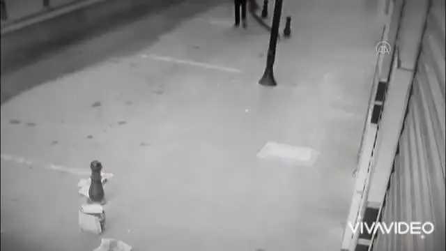 GAZİANTEP - Güvenlik kameralarından tespit edilen 2 hırsızlık zanlısı tutuklandı GAZİANTEP - Güvenlik kameralarından tespit edilen 2 hırsızlık zanlısı tutuklandı
