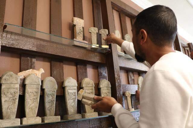 Göbeklitepe'nin minyatürlerini yapıp, dünyanın dört bir yanına gönderiyor Göbeklitepe'nin minyatürlerini yapıp, dünyanın dört bir yanına gönderiyor