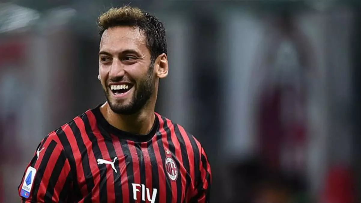 Hakan Çalhanoğlu'nun Galatasaray'ın Instagram paylaşımının altına yaptığı yorum binlerce beğeni aldı