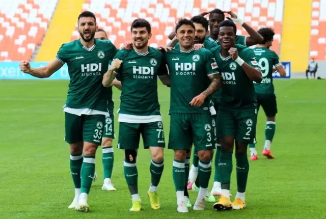 Hakan Keleş: 'Süper Lig'e bir adım daha yaklaştık' Hakan Keleş: 'Süper Lig'e bir adım daha yaklaştık'