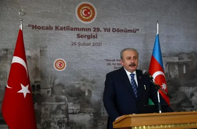 Şentop, 'Hocalı Katliamı'nın 29. Yıl Dönümü Fotoğraf ve Resim Sergisi'ni gezdi (2) Şentop, 'Hocalı Katliamı'nın 29. Yıl Dönümü Fotoğraf ve Resim Sergisi'ni gezdi (2)