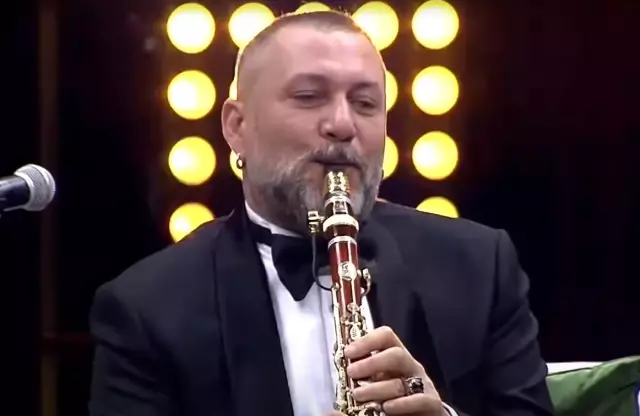 Hüsnü Şenlendirici kimdir? Hüsnü Şenlendirici hayatı ve biyografisi! Hüsnü Şenlendirici kaç yaşında, nereli? Hüsnü Şenlendirici Instagram hesabı ne? Hüsnü Şenlendirici kimdir? Hüsnü Şenlendirici hayatı ve biyografisi! Hüsnü Şenlendirici kaç yaşında, nereli? Hüsnü Şenlendirici Instagram hesabı ne?