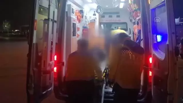 İki ayrı trafik kazasında 2 kişi yaralandı İki ayrı trafik kazasında 2 kişi yaralandı
