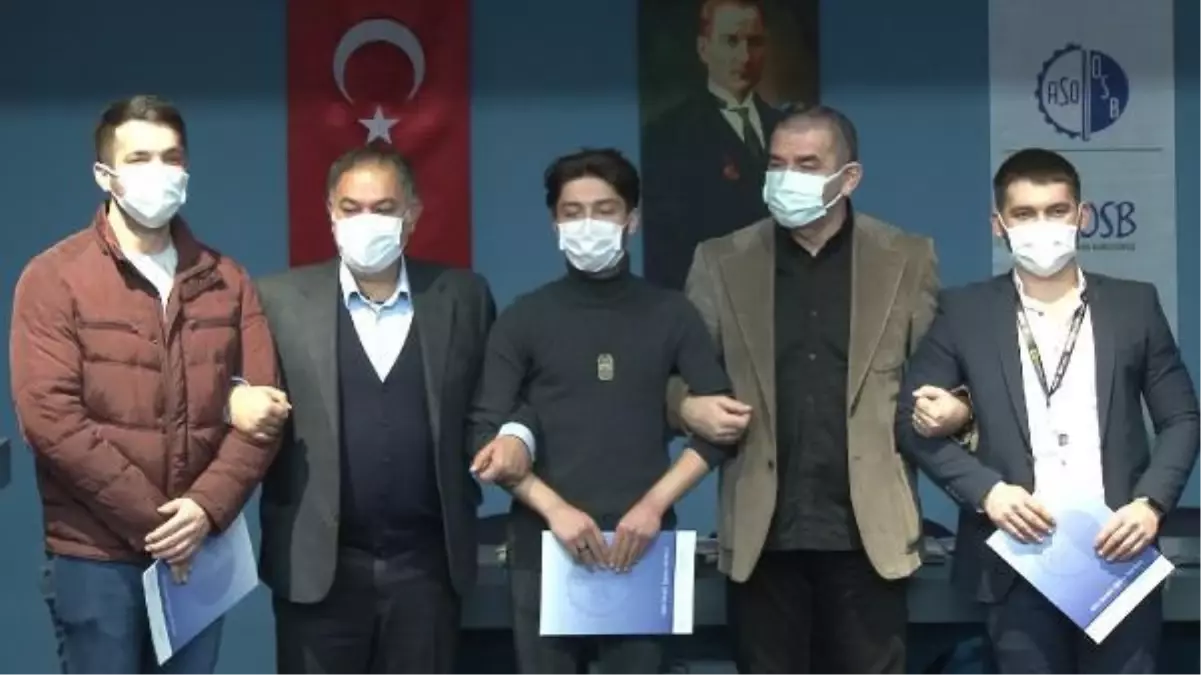 İş garantili mesleki eğitim alan 650 kursiyer başarı belgesini aldı