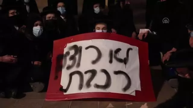 İsrail'de dindar Yahudiler, mahallelerini yabancılara açacağı gerekçesiyle tramvay projesini protesto etti İsrail'de dindar Yahudiler, mahallelerini yabancılara açacağı gerekçesiyle tramvay projesini protesto etti
