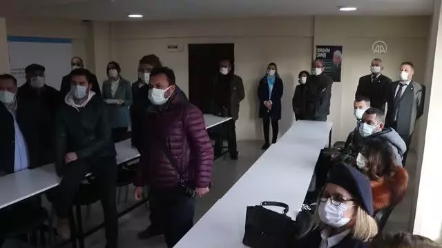 İYİ Parti Genel Merkezinden gelen heyet Edirne'de STK temsilcileri ve esnafla görüşecek İYİ Parti Genel Merkezinden gelen heyet Edirne'de STK temsilcileri ve esnafla görüşecek