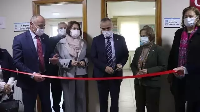 İYİ Parti Genel Merkezinden gelen heyet Edirne'de STK temsilcileri ve esnafla görüşecek İYİ Parti Genel Merkezinden gelen heyet Edirne'de STK temsilcileri ve esnafla görüşecek