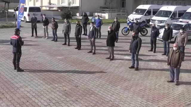Jandarmadan servis şoförlerine trafik güvenliği semineri Jandarmadan servis şoförlerine trafik güvenliği semineri
