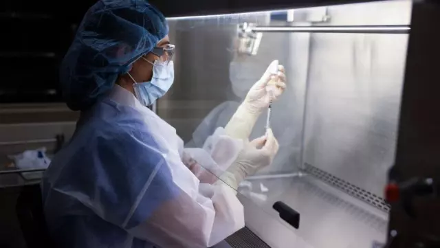 Johnson & Johnson'ın koronavirüs aşısının güvenli ve etkili olduğu açıklandı Johnson & Johnson'ın koronavirüs aşısının güvenli ve etkili olduğu açıklandı