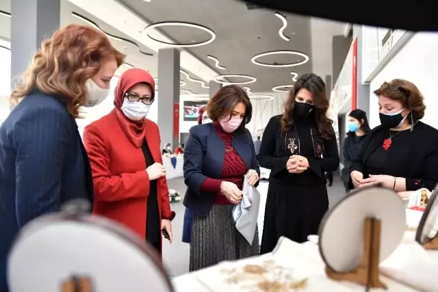 'Kasnak Kardeşliği' ile kız çocuklarının eğitimine destek
