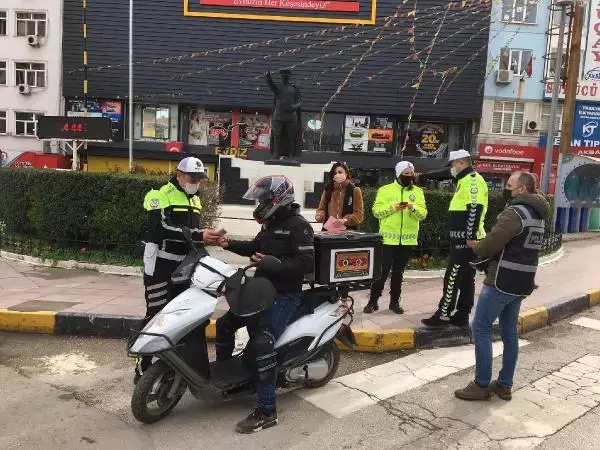 Son dakika haberleri | Keşan'da polis denetimlerinde 91 kişiye 340 bin lira ceza Son dakika haberleri | Keşan'da polis denetimlerinde 91 kişiye 340 bin lira ceza