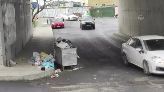 Maltepe Belediyesindeki işçilerin grevi 3. gününde Maltepe Belediyesindeki işçilerin grevi 3. gününde
