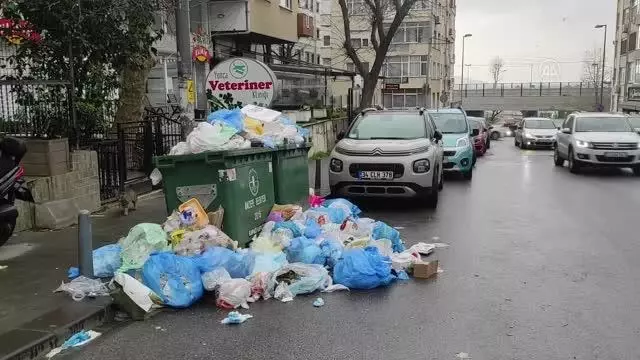 Maltepe Belediyesindeki işçilerin grevi 3. gününde Maltepe Belediyesindeki işçilerin grevi 3. gününde
