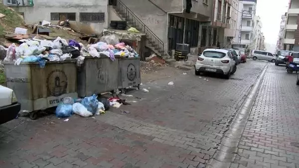 Maltepe'de sokaklarında çöp dağları Maltepe'de sokaklarında çöp dağları